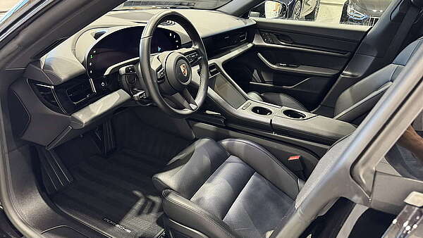 Porsche Taycan Basis Plus 83,7 kWh Foto 11