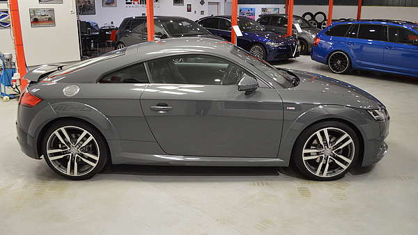 Audi TT 8S S-Line 2.0 TFSI Nano Grau Foto 5