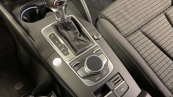 Audi A3 SB Sport Quattro 2.0 TDI Facelift Foto 17