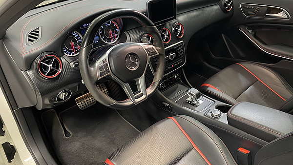 Mercedes A45 AMG 4Matic Turbo Performance Foto 21