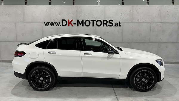 Mercedes GLC 300e Coupe 4Matic AMG Line (Facelift) Foto 0