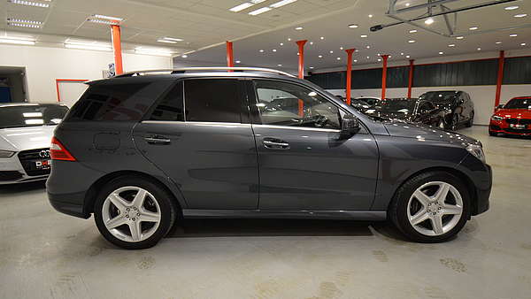 Mercedes ML350 CDI AMG BlueTec 4-Matic Foto 5