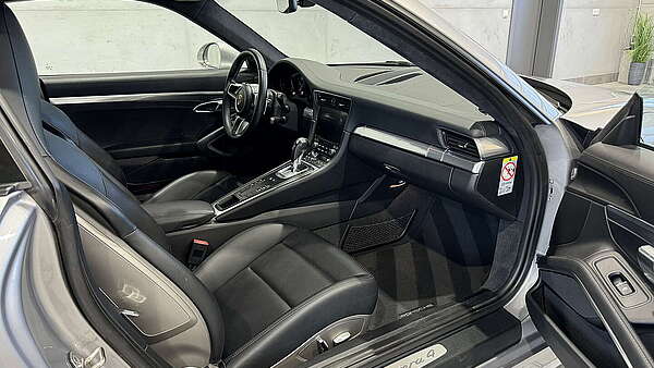 Porsche 911   991.2    Carrera 4 PDK (ohne OPF) Foto 23