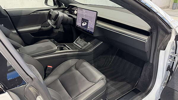 Tesla Model S Plaid 2023 Foto 15