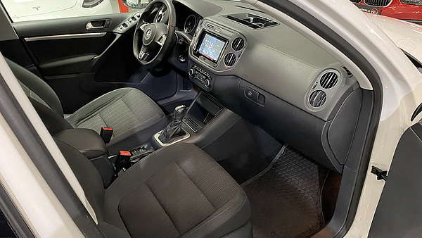 VW Tiguan 2.0 TDI DSG 4-Motion R-Line Foto 19