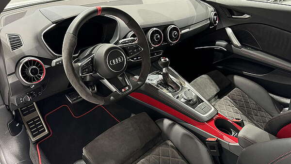 Audi TT 45 TFSI Competition Quattro S-Tronic 40 Jahre Edi Foto 16