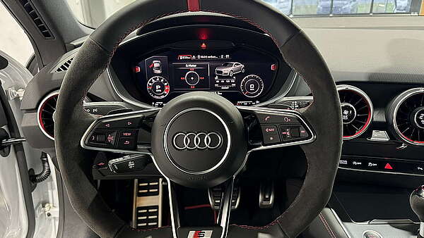 Audi TT 45 TFSI Competition Quattro S-Tronic 40 Jahre Edi Foto 26