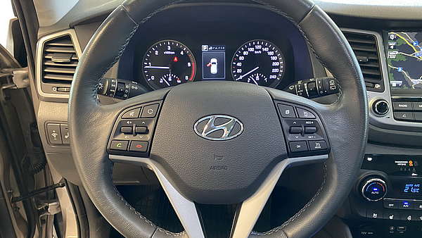 Hyundai Tuscon 2.0 TDI 4WD Autom. Platin Edition Foto 24