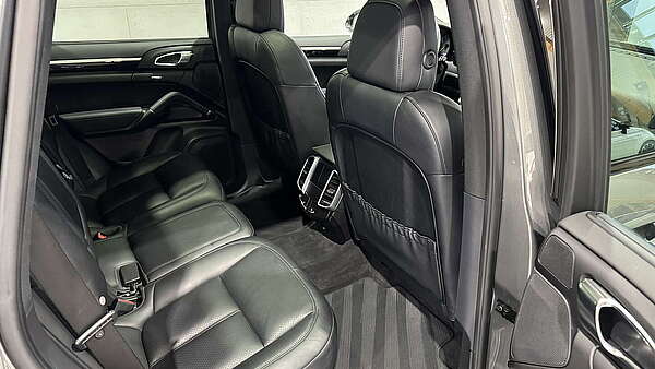 Porsche Cayenne S II FL eHybrid Meteorgrau Foto 22