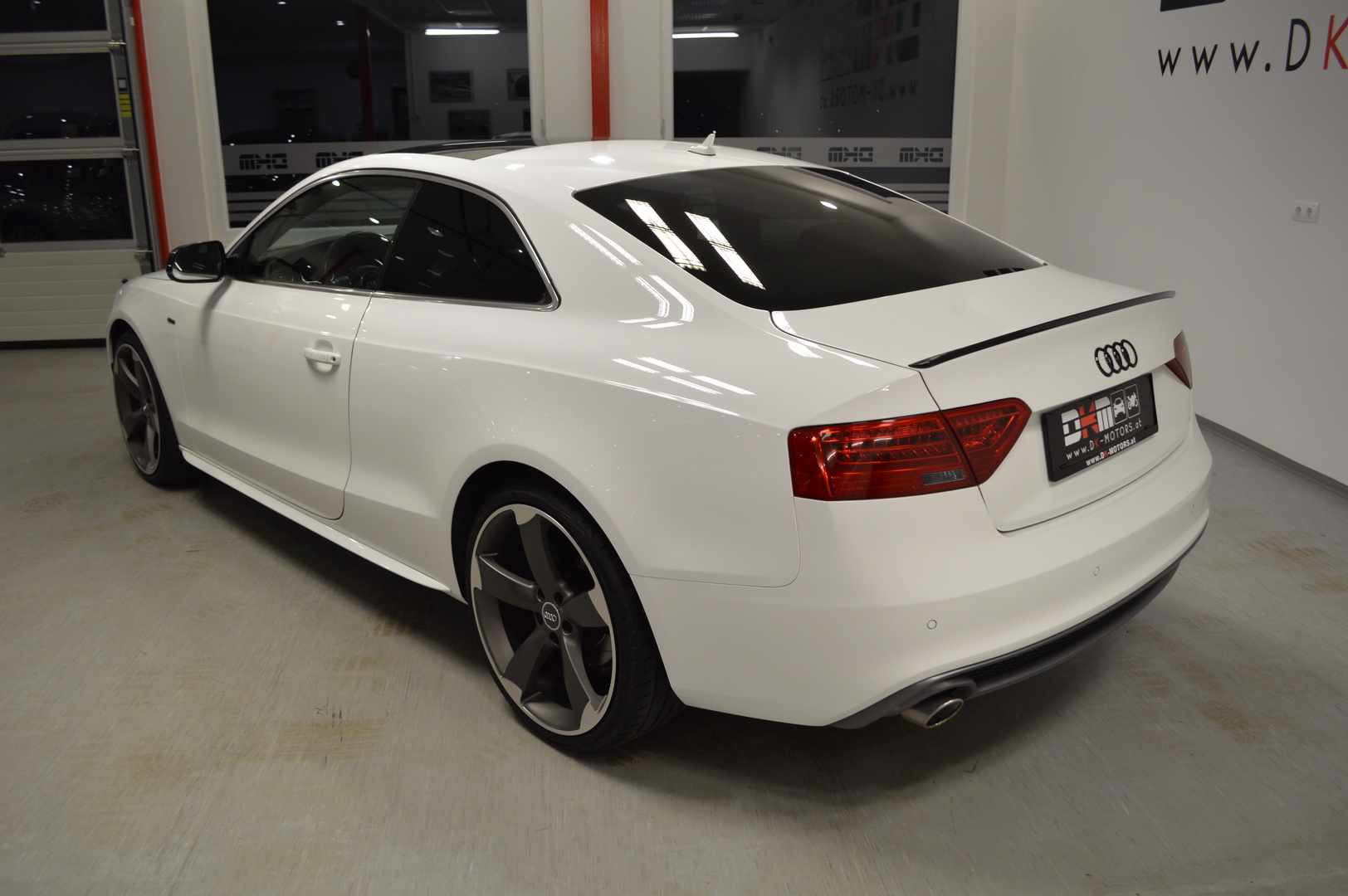 Audi A5 Coupe S-Line 3.0 TDI weiss | DK Motors