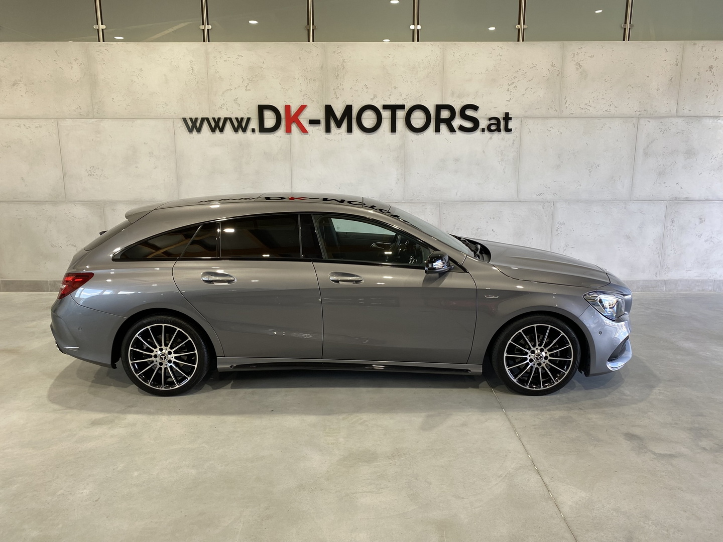 mercedes-cla-200d-shooting-brake-facelift-amg-line-autm