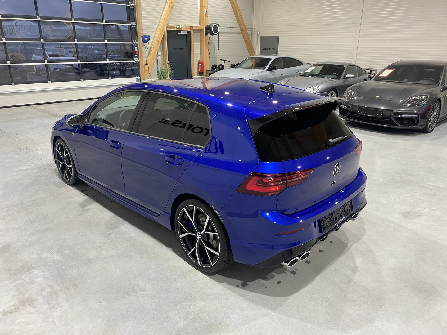 VW Golf 8R 2.0 TSI DSG Lapiz Blue